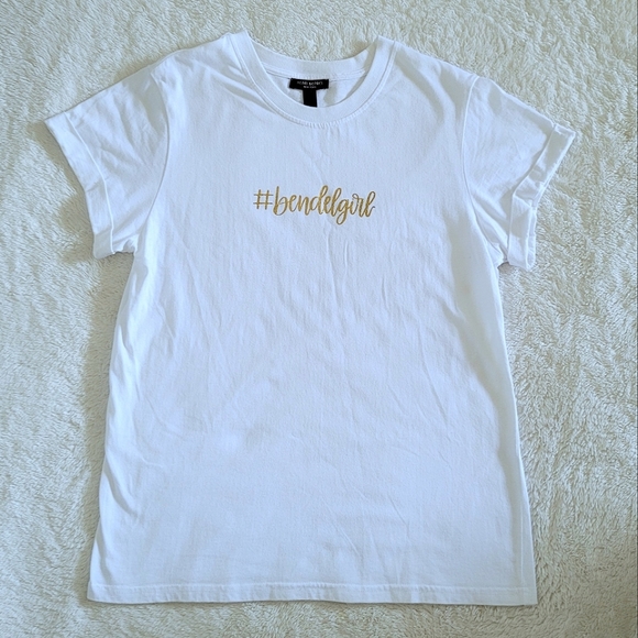henri bendel Tops - Henri Bendel "#bendelgirl" Tee👕